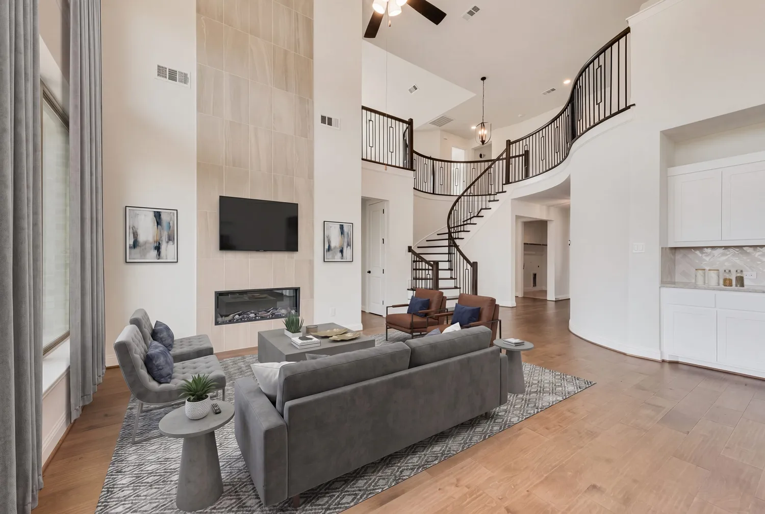 511 San Angelo Dr staged by ModelMatch